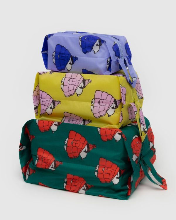 POUCHES
